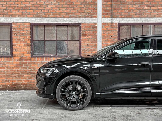 Audi e-tron 50 Quattro Launch Edition Black 71 kWh 313pk 2019 (Origineel-NL + 1e Eigenaar), H-970-BH