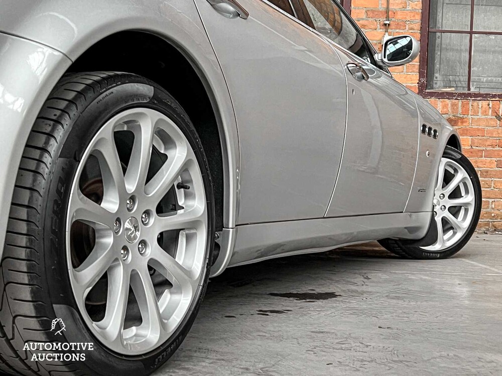 Maserati Quattroporte 4.2 V8 Executive GT 401PS 2008 -Youngtimer-