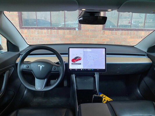 Tesla Model 3 Standard RWD Plus 60 kWh 238PS 2020 (Original-NL + 1. Besitzer), H-097-LX