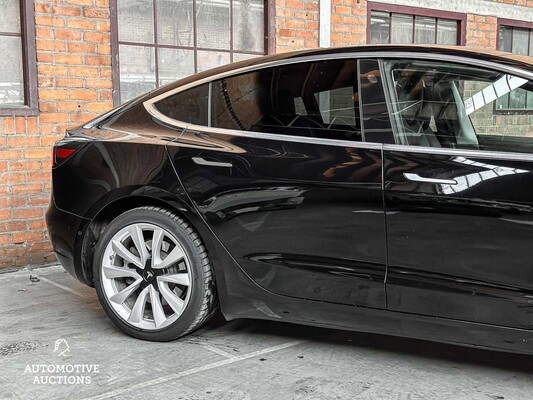 Tesla Model 3 Standard RWD Plus 60 kWh 238PS 2020 (Original-NL + 1. Besitzer), H-097-LX