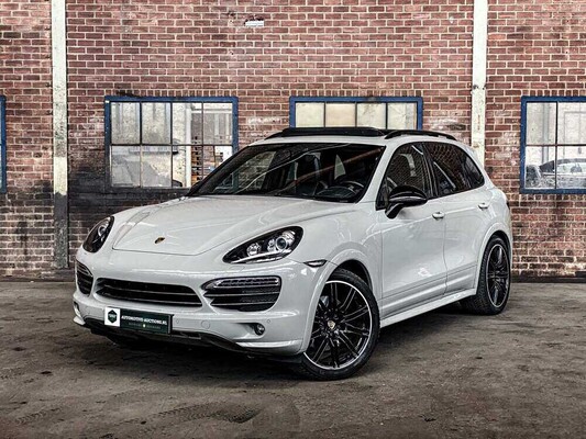 Porsche Cayenne S 4.8 V8 Sport-Chrono 400PS 2013, JP-842-T