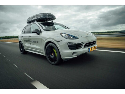 Porsche Cayenne S 4.8 V8 Sport-Chrono 400hp 2013, JP-842-T