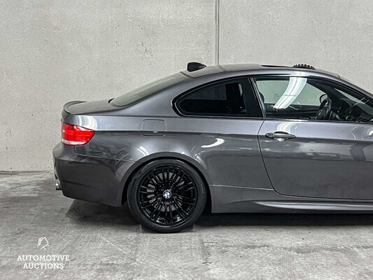 BMW M3 M DCT 4.0 V8 E92 420PS 2008 3er Coupé, 83-XVB-9 Youngtimer