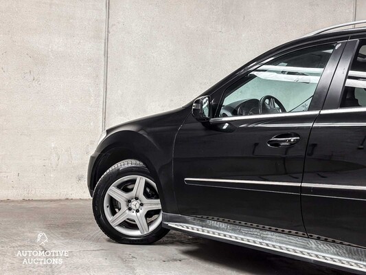 Mercedes-Benz ML350 272PS 2011 M-Klasse, 36-ZDJ-2