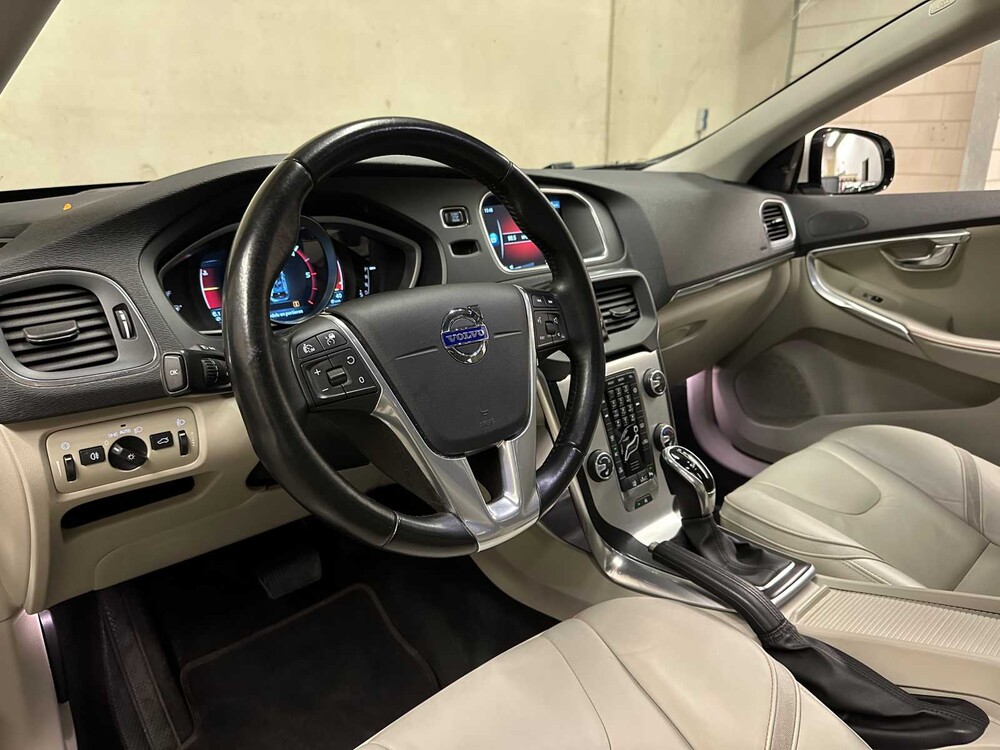 Volvo V40 1.6 D2 Ocean Race AUTOMATIC 114PS 2015, PG-062-X