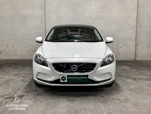 Volvo V40 1.6 D2 Ocean Race AUTOMATIC 114PS 2015, PG-062-X