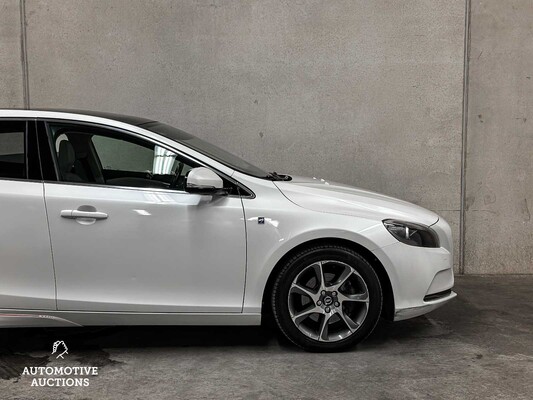 Volvo V40 1.6 D2 Ocean Race AUTOMAAT 114pk 2015, PG-062-X