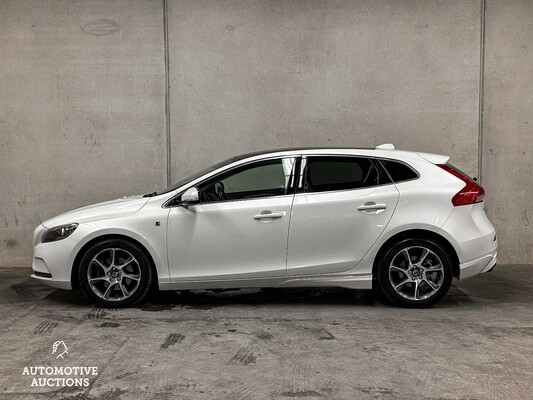 Volvo V40 1.6 D2 Ocean Race AUTOMATIC 114hp 2015, PG-062-X