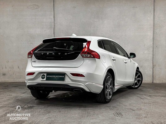 Volvo V40 1.6 D2 Ocean Race AUTOMAAT 114pk 2015, PG-062-X