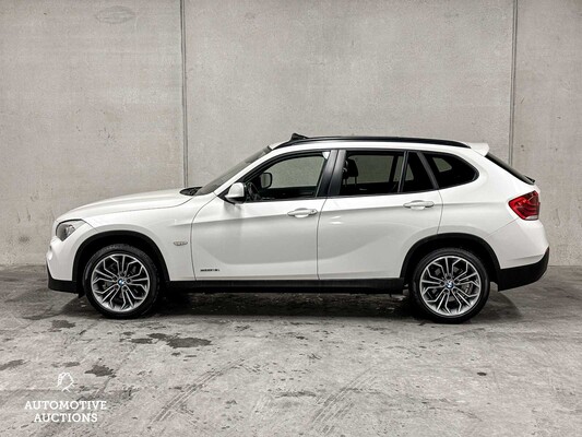 BMW X1 sDrive18i Executive 150pk 2011, 30-XNH-3