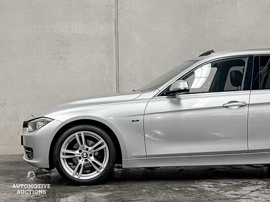 BMW 316i High Executive Touring Sport-Line (Automaat) 136pk 2014 (Origineel-NL) 3-serie, 3-TXJ-94