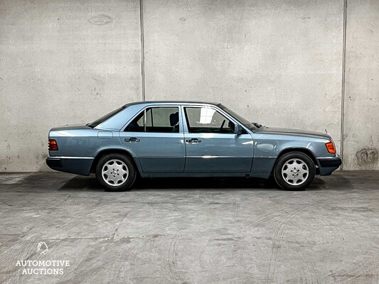 Mercedes-Benz 230E W124 200-500 (Original-NL) E-Klasse, YH-36-FF