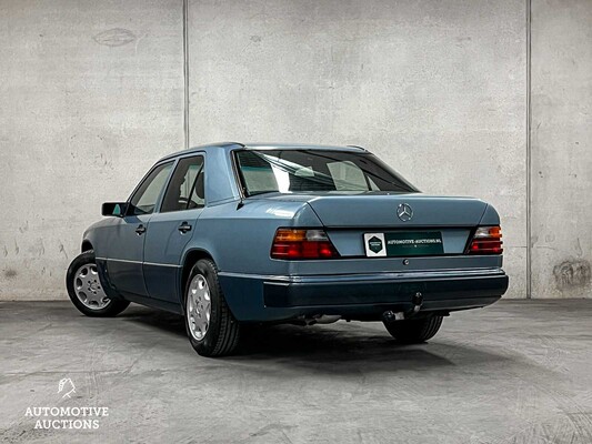 Mercedes-Benz 230E W124 200-500 (Original-NL) E-Klasse, YH-36-FF