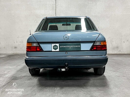 Mercedes-Benz 230E W124 200-500 (Original-NL) E-Klasse, YH-36-FF