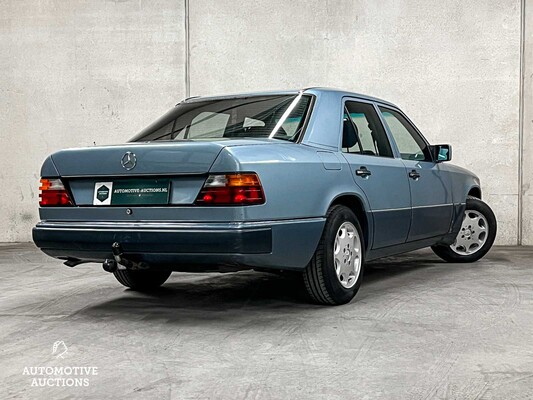 Mercedes-Benz 230E W124 200-500 (Original-NL) E-Klasse, YH-36-FF