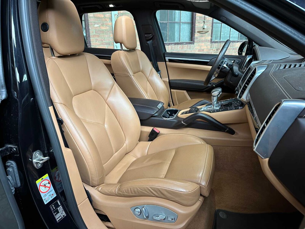 Porsche Cayenne S E-Hybrid 3.0 V6 Sport-Chrono 416hp 2015 (Original-NL), GP-059-N