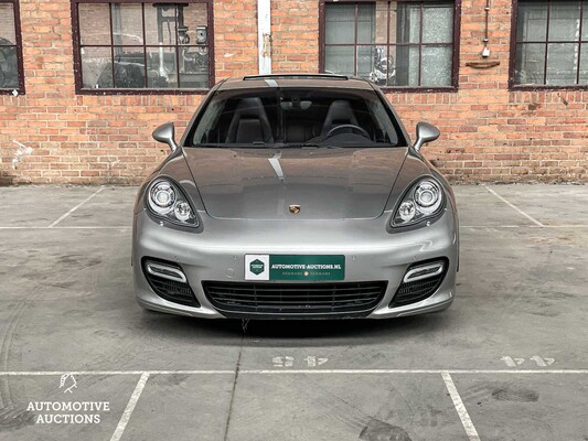 Porsche Panamera Turbo 4.8 V8 500hp 2010