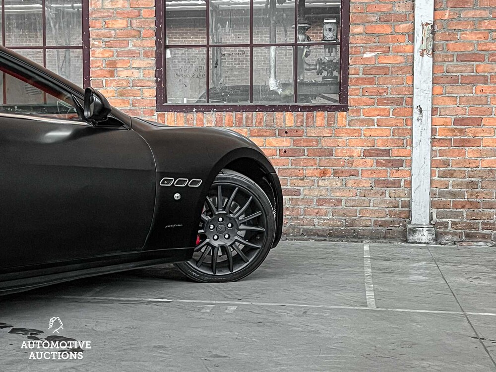 Maserati GranCabrio 4.7 V8 440hp 2010