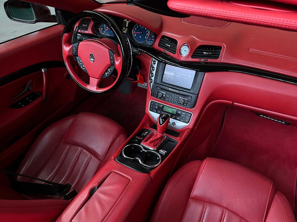 Maserati GranCabrio 4.7 V8 440hp 2010