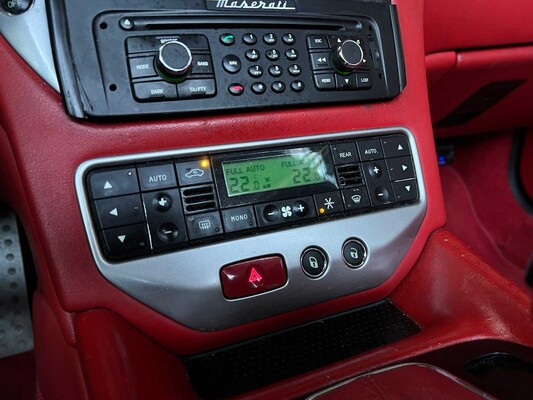 Maserati GranCabrio 4.7 V8 440pk 2010