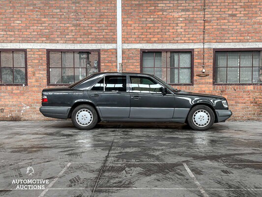 Mercedes-Benz E320 220PS 1994 (Original-NL) E-Klasse, HH-DZ-11