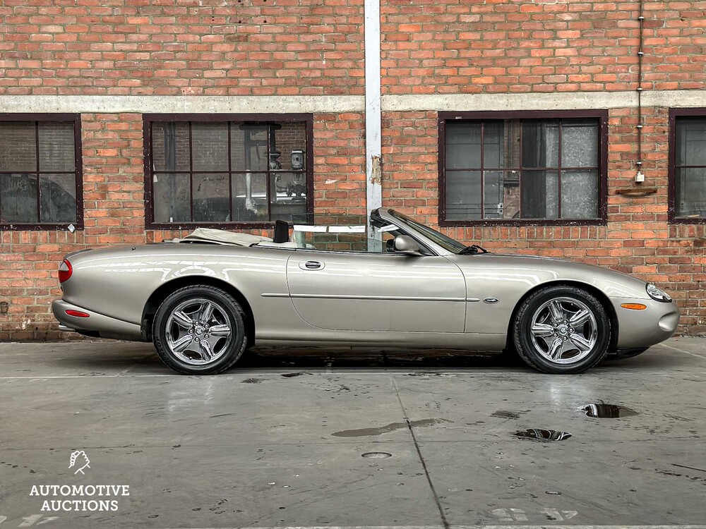 Jaguar XK8 Convertible V8 1997 Youngtimer