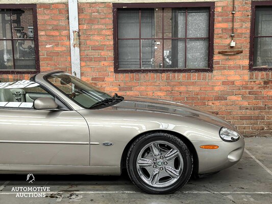 Jaguar XK8 Convertible V8 1997 Youngtimer