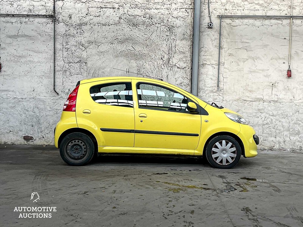 Peugeot 107 1.0-12V XS 68hp 2006 (Original-NL), 86-TN-NB