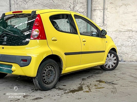 Peugeot 107 1.0-12V XS 68PS 2006 (Original-NL), 86-TN-NB