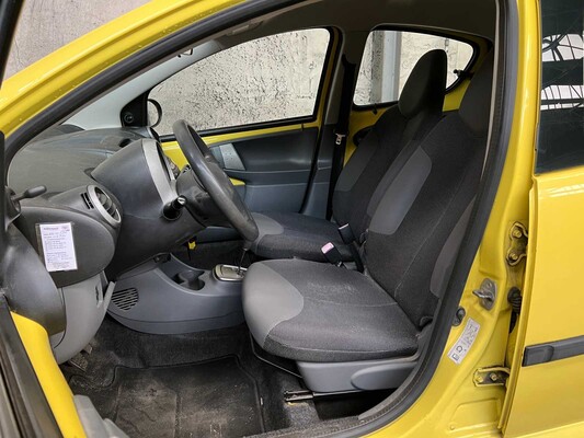 Peugeot 107 1.0-12V XS 68PS 2006 (Original-NL), 86-TN-NB