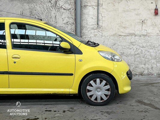 Peugeot 107 1.0-12V XS 68hp 2006 (Original-NL), 86-TN-NB