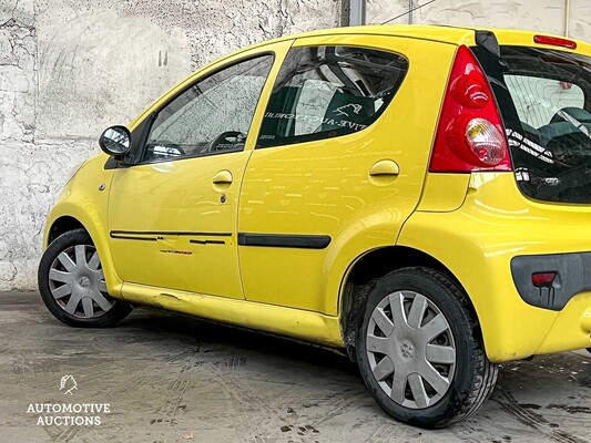 Peugeot 107 1.0-12V XS 68hp 2006 (Original-NL), 86-TN-NB