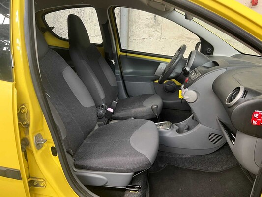 Peugeot 107 1.0-12V XS 68hp 2006 (Original-NL), 86-TN-NB