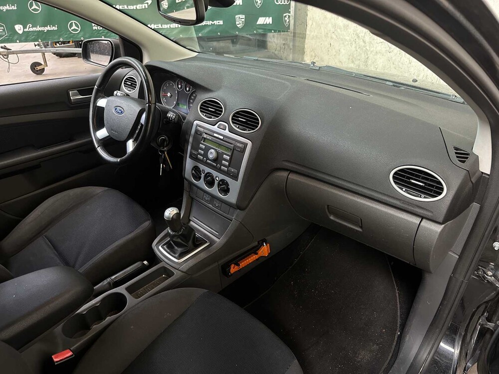 Ford Focus Wagon 1.6-16V First Edition 101hp 2005 (Original-NL), 74-RGK-B