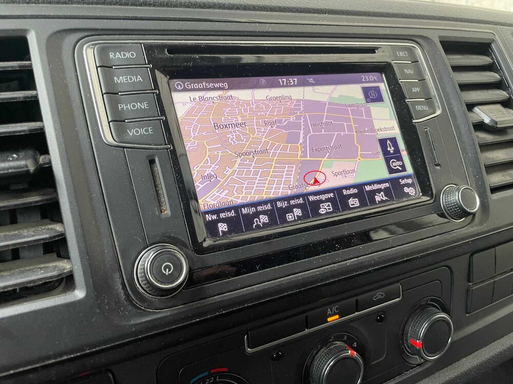 Volkswagen Transporter 2.0 TDI L1H1 Highline 84hp 2018 (original-NL + 1st owner), V-236-HP