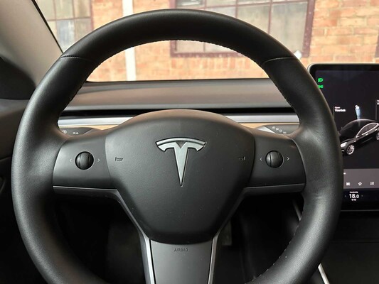 Tesla Model 3 Standard RWD Plus 60 kWh 238PS 2019 (Original-NL + 1. Besitzer), G-335-TL