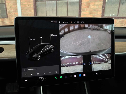 Tesla Model 3 Standard RWD Plus 60 kWh 238pk 2019 (Origineel-NL + 1e Eigenaar), G-335-TL