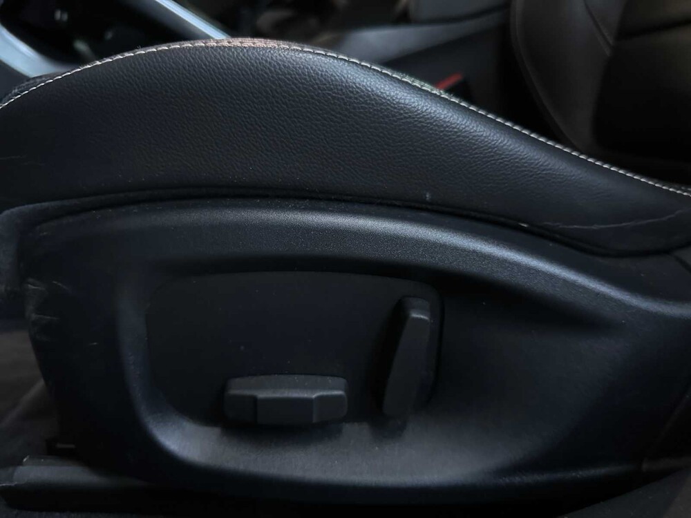 Jaguar I-PACE EV400 HSE 90 kWh 400PS 2018 (Original-UK), XF-390-S