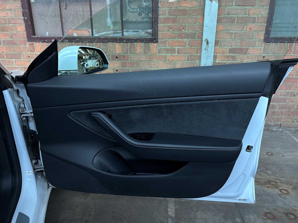 Tesla Model 3 Standard RWD Plus 60 kWh 238hp 2019 (Original-NL + 1st owner), G-555-DR