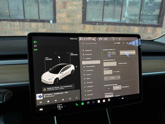 Tesla Model 3 Standard RWD Plus 60 kWh 238pk 2019 (Origineel-NL + 1e eigenaar), G-555-DR