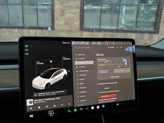 Tesla Model 3 Standard RWD Plus 60 kWh 238pk 2019 (Origineel-NL + 1e eigenaar), G-555-DR