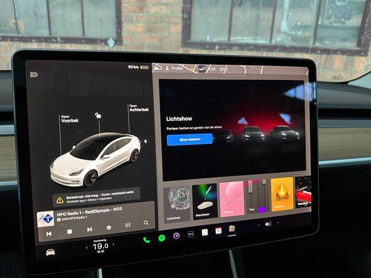 Tesla Model 3 Standard RWD Plus 60 kWh 238pk 2019 (Origineel-NL + 1e eigenaar), G-555-DR