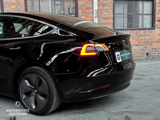 Tesla Model 3 Standard RWD Plus 60 kWh (Origineel-NL + 1e Eigenaar) 238pk 2019, ZK-758-Z