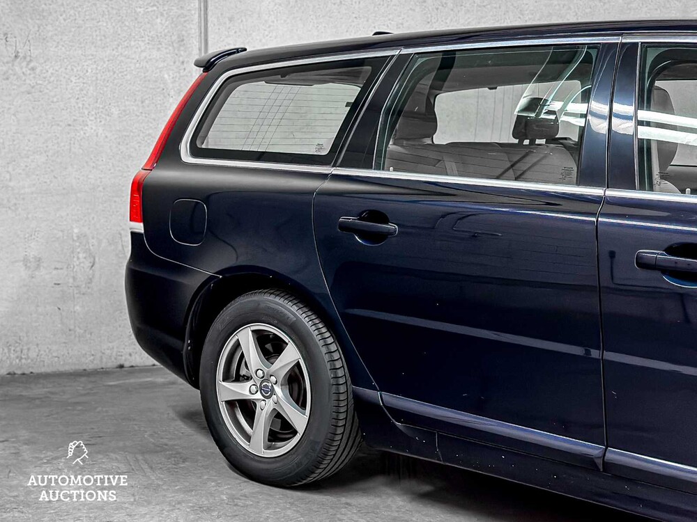 Volvo V70 2.0 D3 Polar+ Inscription 150hp 2016 (Original-UK), JL-299-D