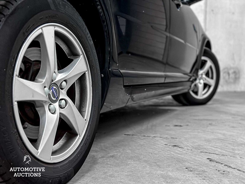 Volvo V70 2.0 D3 Polar+ Inscription 150hp 2016 (Original-UK), JL-299-D