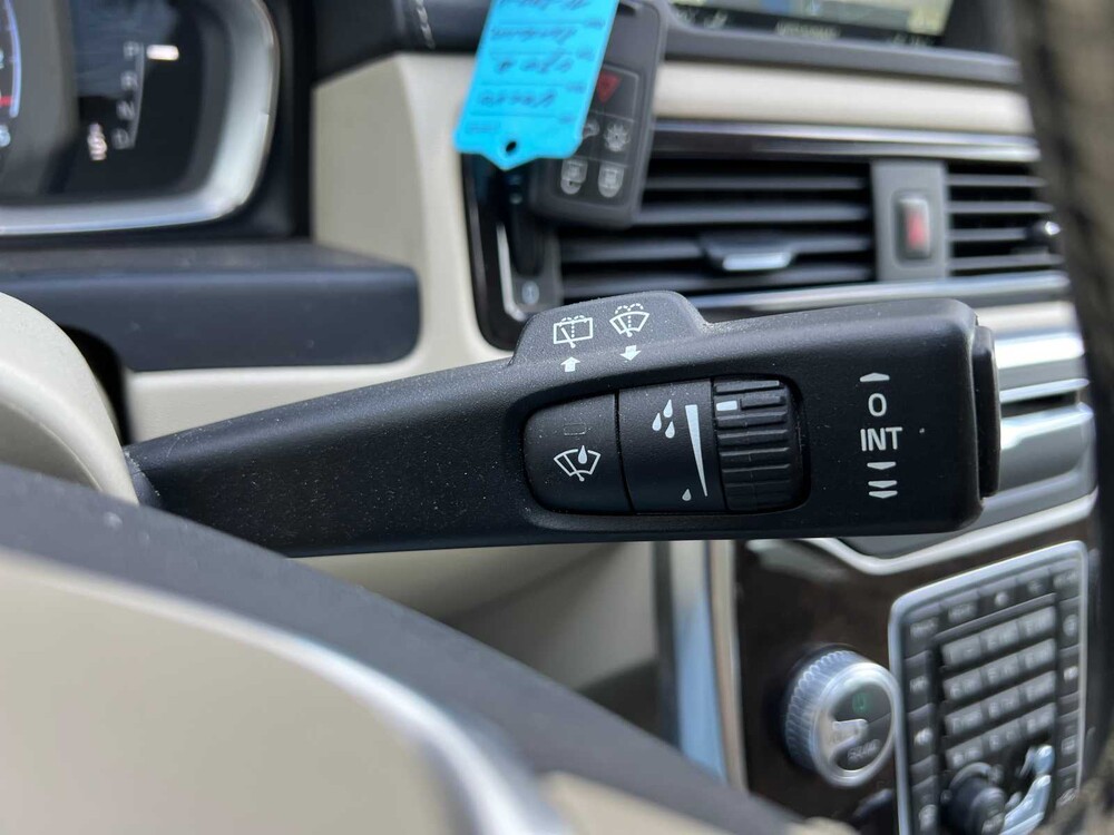 Volvo V70 2.0 D3 Polar+ Inscription 150hp 2016 (Original-UK), JL-299-D