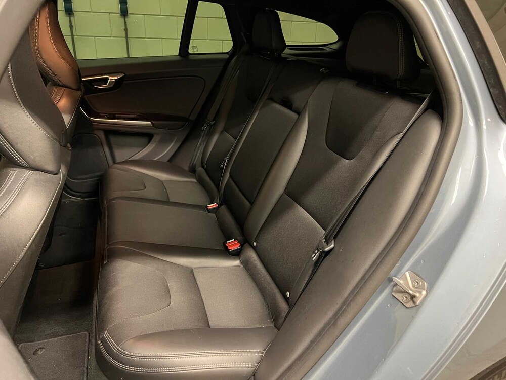 Volvo V60 1.5 T3 Polar+ 152hp 2018, J-168-KD