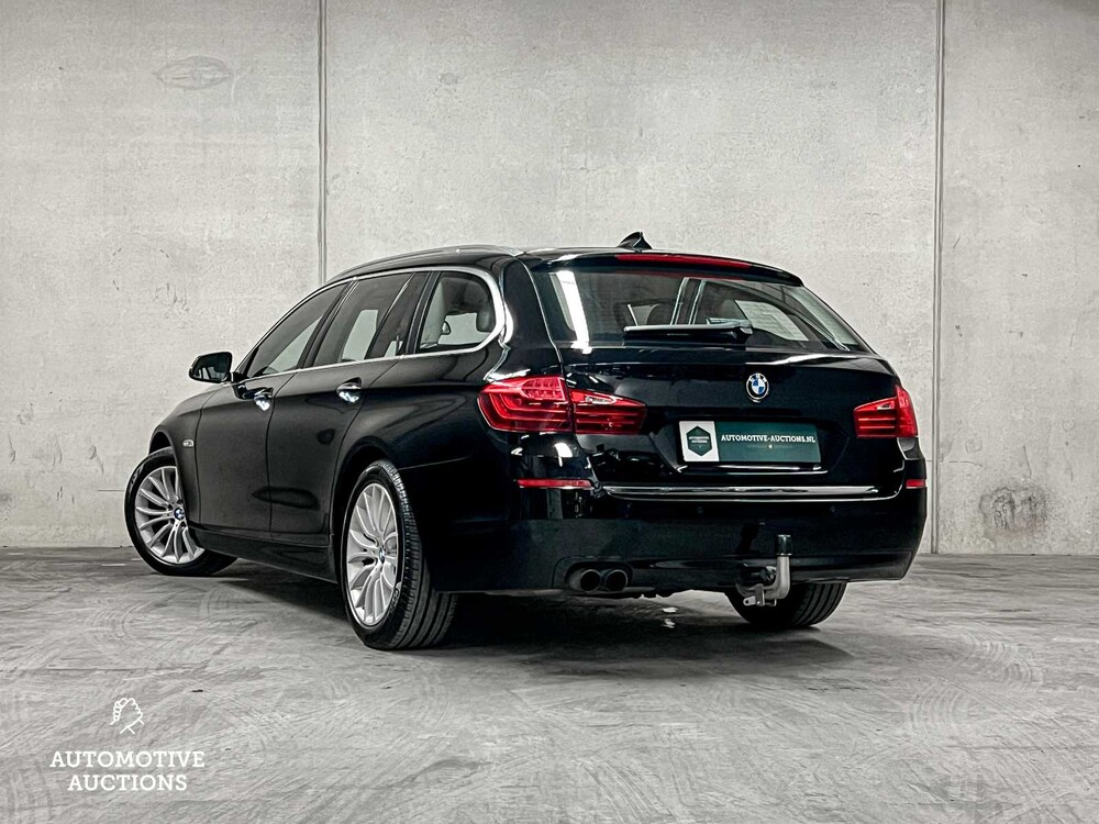 BMW 520i Touring Luxury Edition 184hp 2014 (Original-UK) 5-Series, 5-TBH-39