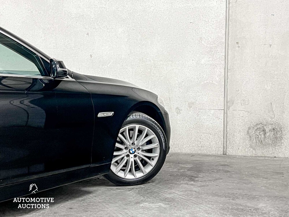 BMW 520i Touring Luxury Edition 184hp 2014 (Original-UK) 5-Series, 5-TBH-39