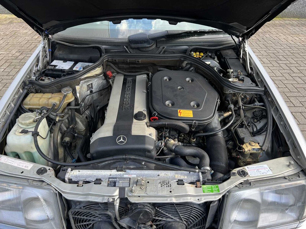 Mercedes-Benz 300 CE-24 200-500 (W124) Cabriolet 220pk 1993, 47-ZG-PR